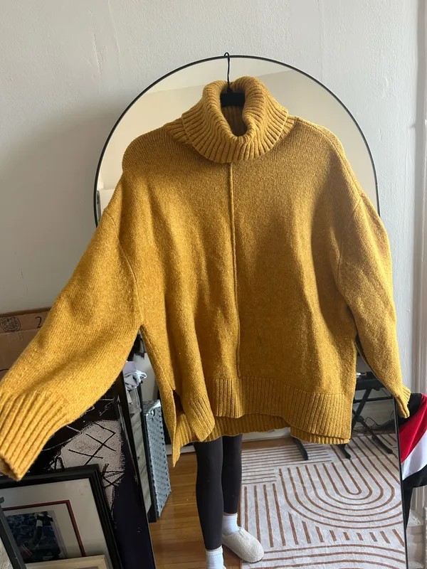 H&M Sweater - Image 3