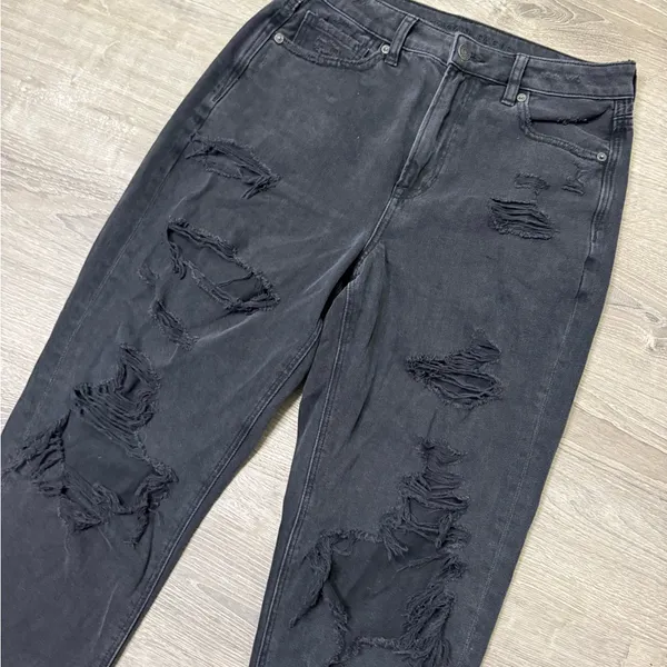 •AMERICAN EAGLE• DISTRESSED MOM JEANS - Image 6