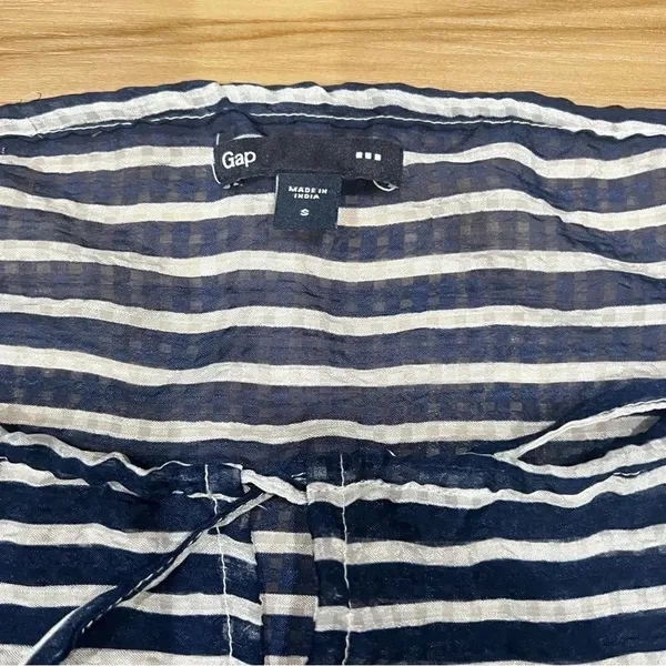 Gap Blue and White Banded Off the Shoulder Striped Blouse Womens Small - Image 3