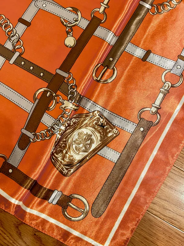 Vintage Equestrian horsebit&chain print oversized hand rolled silky Scarf 35/35 - Image 3