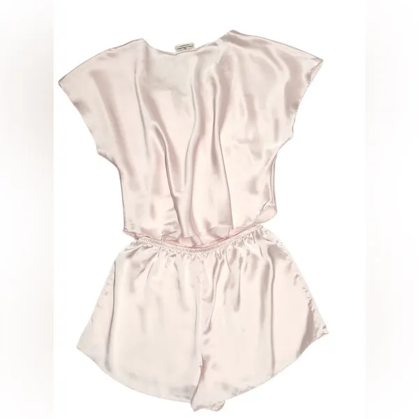 Women’s Cottage Core Elegant Pink Satin Sleepwear Set Size Small ? - Image 2
