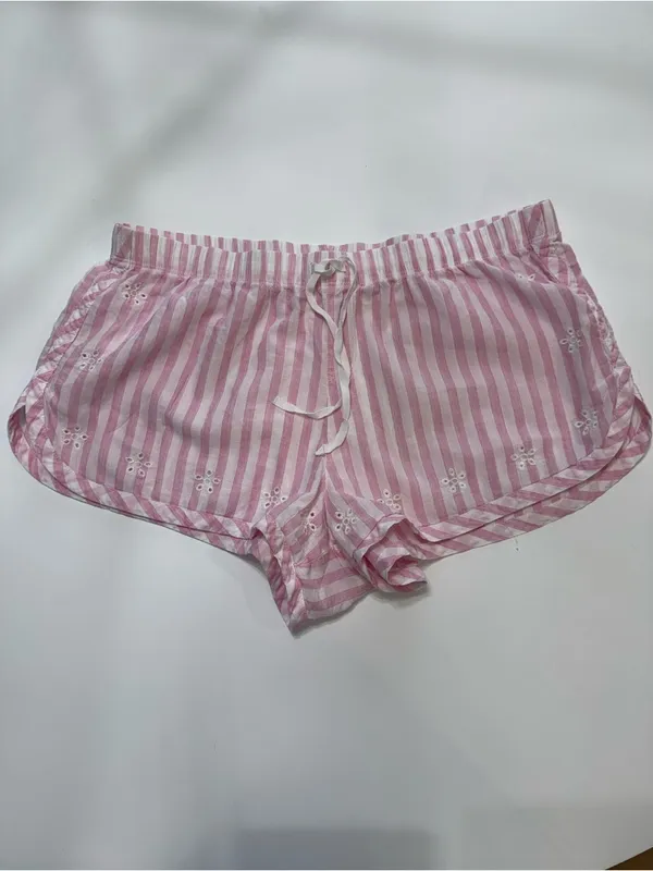 Victoria's Secret Pink & White Lounge Shorts with matching Black VS Top - Image 6