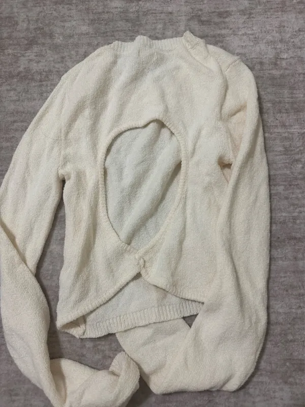 Aerie Open Back Sweater size medium BNWT - Image 4