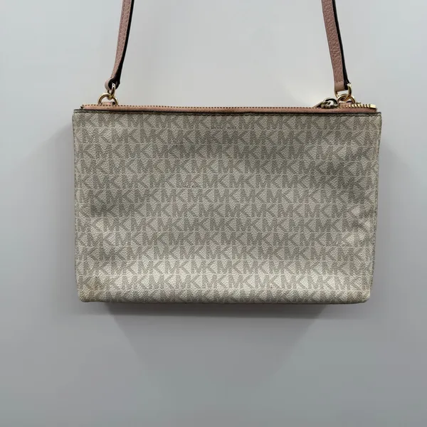 Michael Kors Trisha Medium Pebbled‎ Leather Pink Cream Logo Print Crossbody Bag - Image 3