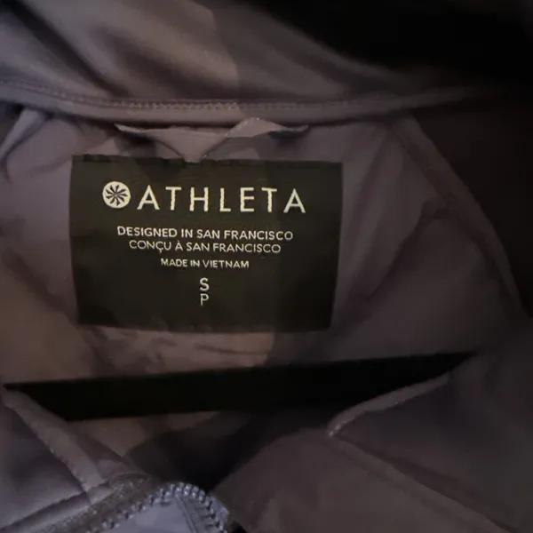 Athleta Inlet Jacket Purple Down Hybrid Zip Coat Size Small Missing Hood - Image 2
