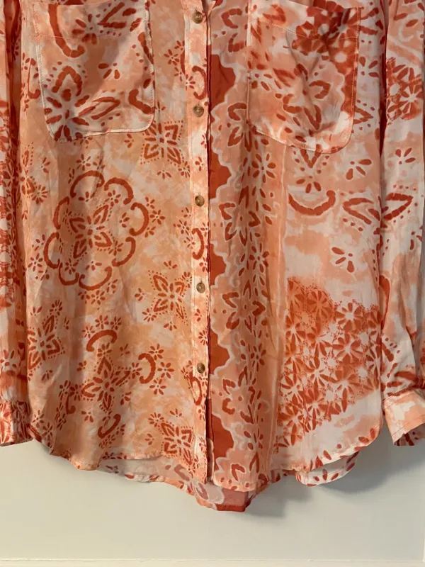 Pilcro Anthropologie Romy Relaxed Buttondown blouse size medium printed boho - Image 7