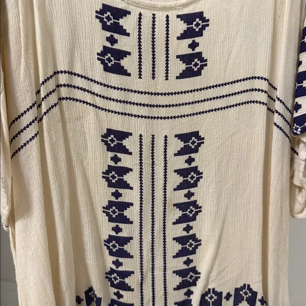 Ecote aztec print cold shoulder flowy blouse - Image 5