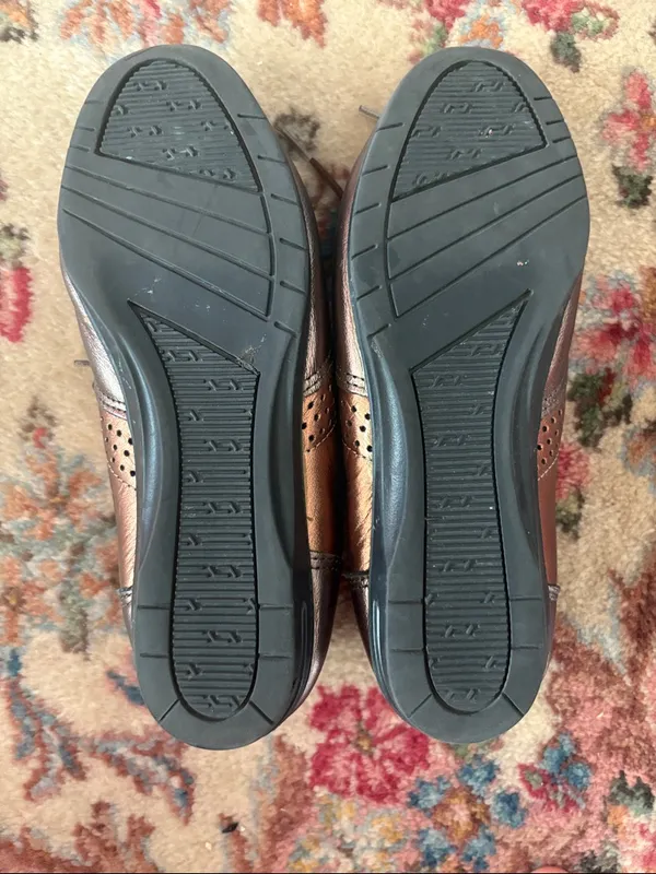 Metallic shoes Size 5 - Image 2