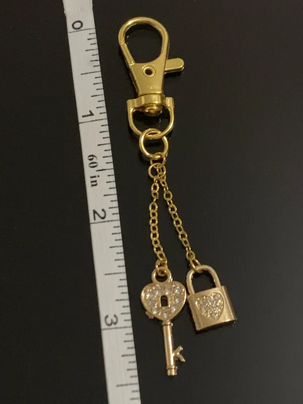 Lock and Key Gold Tone Bag Charm Clip New - Image 2
