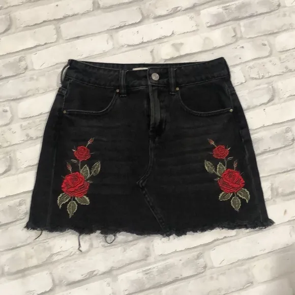 Pacsun black floral denim short skirt - Image 3