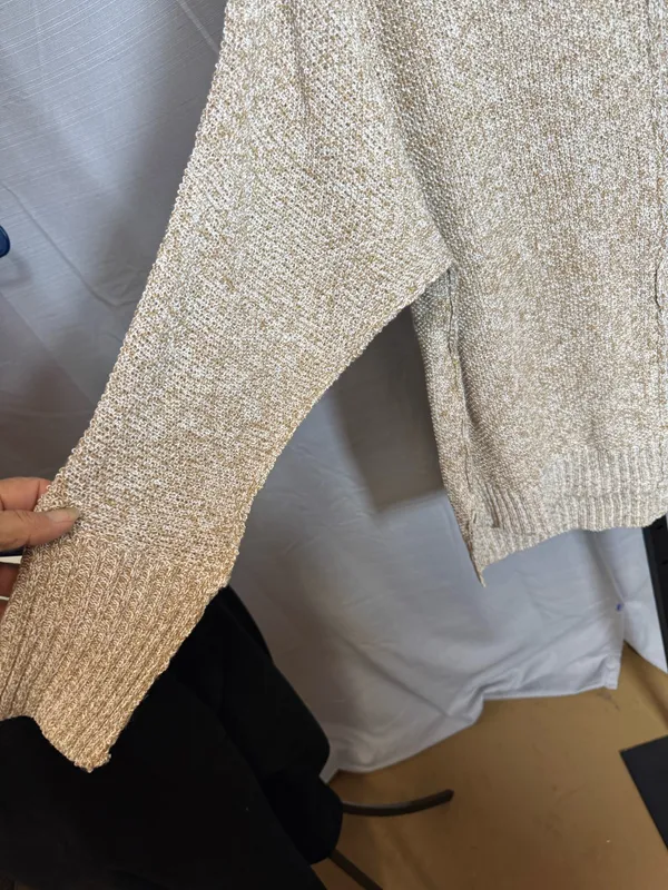 Zenana NWOT v neck sweater - Image 3