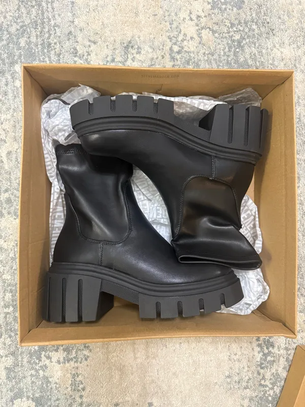 Steve Madden Boots Black Leather - Image 3