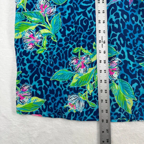 Lilly Pulitzer Elsa Blouse‎ Womens Medium Blue Silk Leopard Floral Smocked Top - Image 4