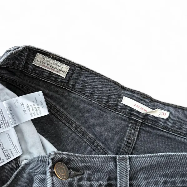 Levi’s premium black Dad High-Rise straight Jeans - Image 4