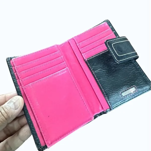 Fossil Black Leather Wallet Pink Interior Bifold Snap Tab Zip Pocket - Image 7