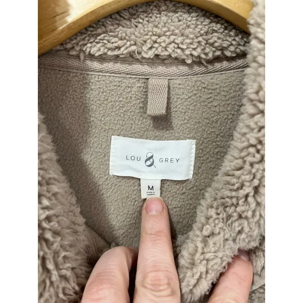 Lou‎ & Grey Cozy Sherpa Fleece Pullover Beige Size M Soft Lounge Sweater - Image 4