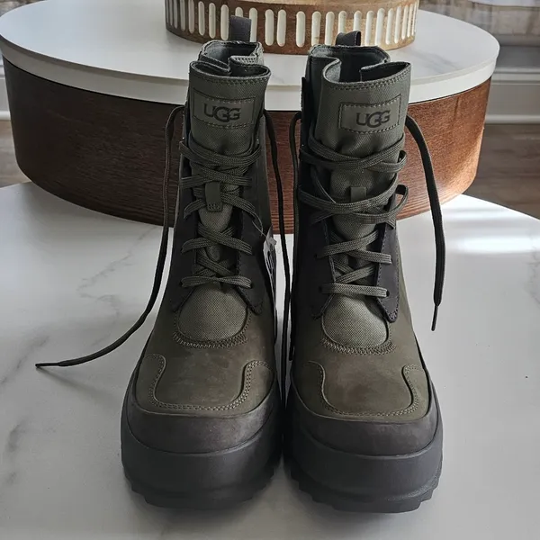 New ugg Lug Moss Green Women’s Combat Boots. ,Size 9 Heel Height 2 1⁄2 in - Image 5