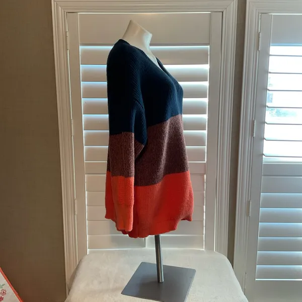 SHEIN Colorblock V-Neck Sweater in Navy, Brown & Orange - Image 2