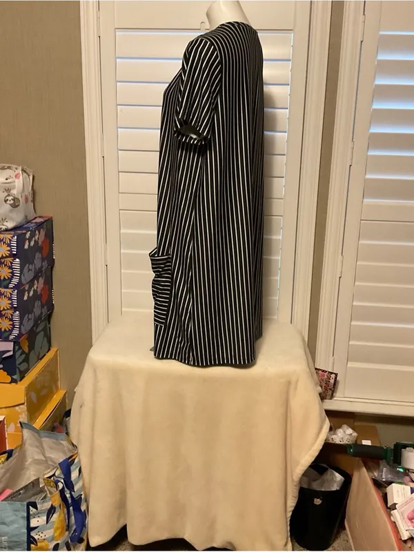 SHEIN Black and White Vertical Stripe Midi Dress - Image 4