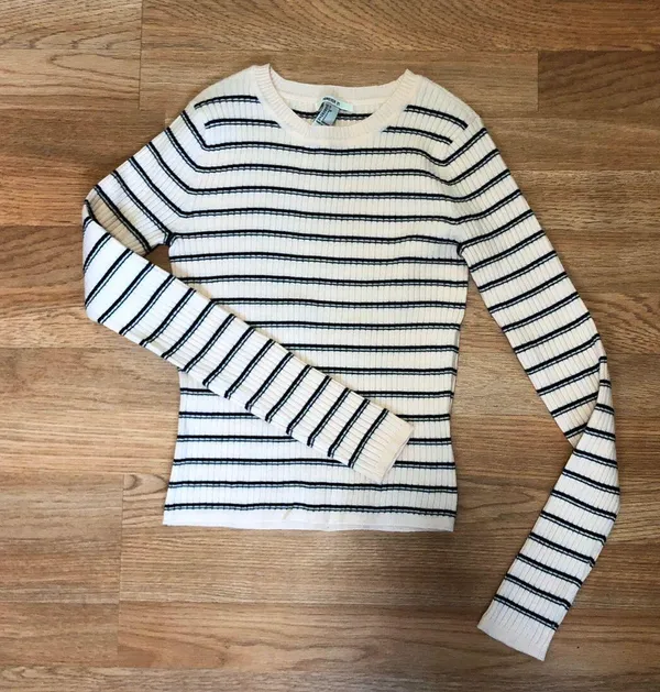 Forever 21 Baby Doll Pink Sweater - Image 3