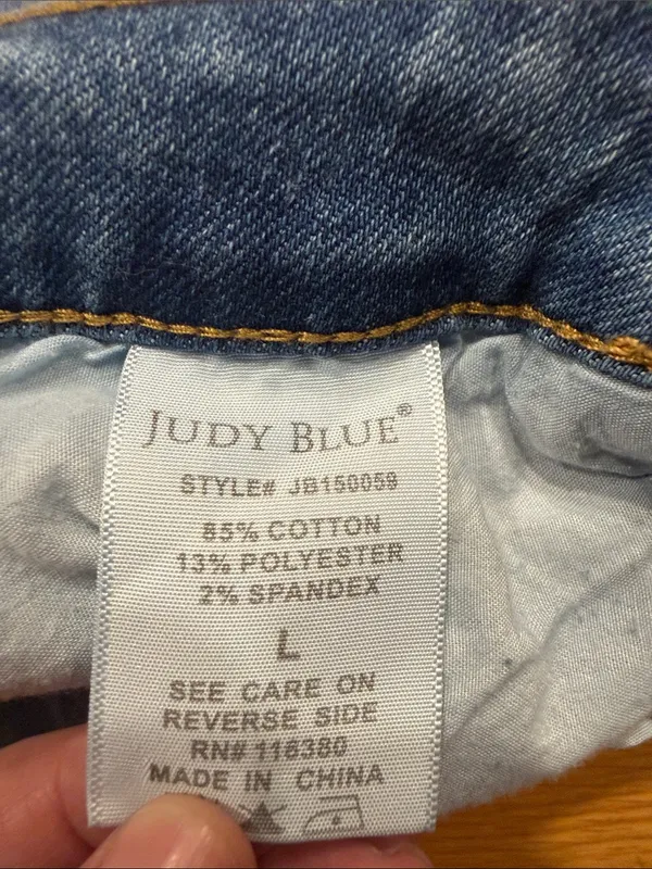 Judy Blue high waisted mild distressed raw hem jeans shorts size large . - Image 9
