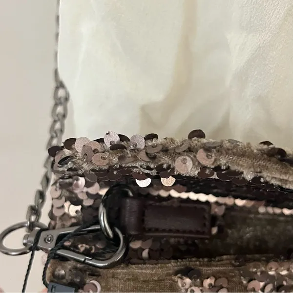 Lulus Bronze Sequin Envelope Convertible Crossbody/ Clutch NEW - Image 4