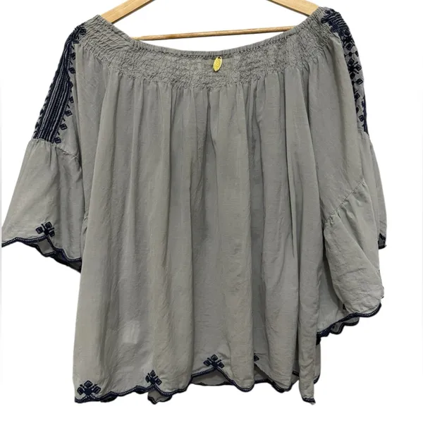 Bohemian Embroidered Peasant Blouse Gray Size L - Image 3