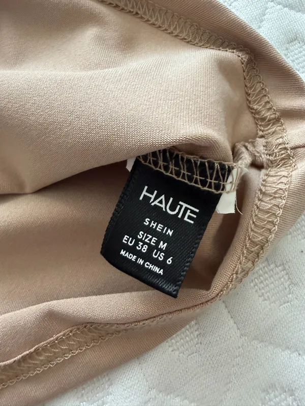 SHEIN One-Shoulder Knot Detail Tank Top in Beige - Image 2