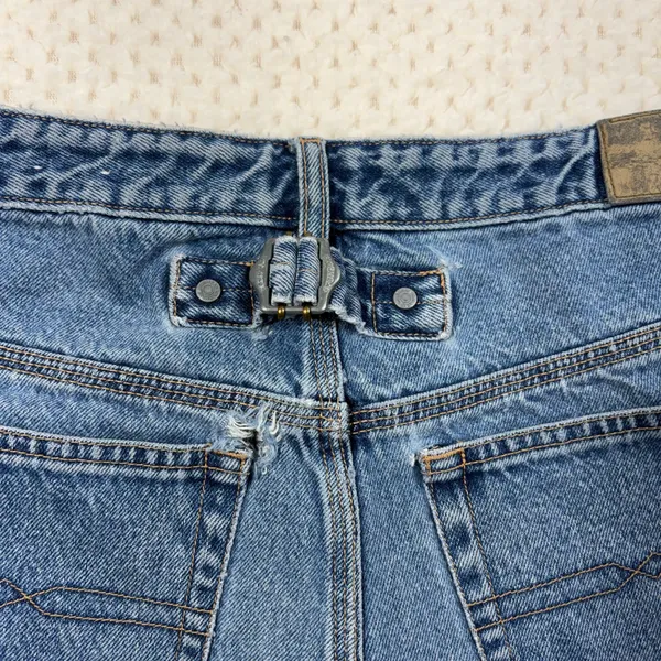 Unionbay Vintage Y2K Denim Low Rise Buckle Back Medium Wash Jean Shorts 9 - Image 6