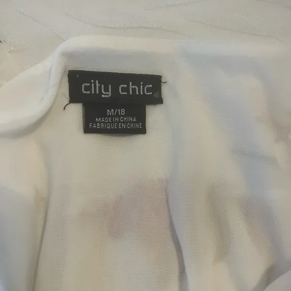 City Chic Beloved Wrap Dress Ivory Floral Knee Length Size 18 - Image 12