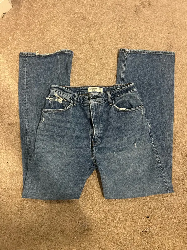 Abercrombie 90s Ultra Relaxed High-Rise Jeans - Image 4