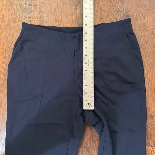 UNIQLO navy elastic waist ponte pants, size M - Image 7