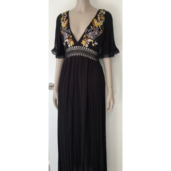 Lulu’s Puerto Vallarta Black Embroidered Maxi Dress - Image 8
