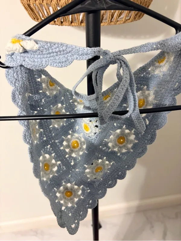 Light Blue Crochet Daisy Shoulder Bag with Yellow Centers - Image 4