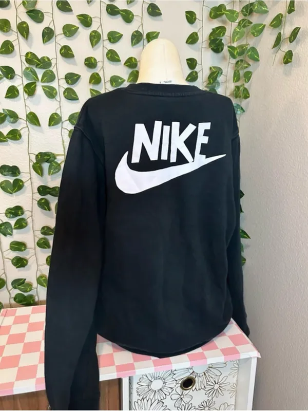 Nike women’s small black preppy cotton casual athletic cozy crewneck embroidered - Image 3