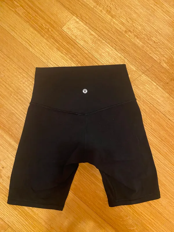 Lululemon Align High-Rise Black Shorts 8” - Image 3