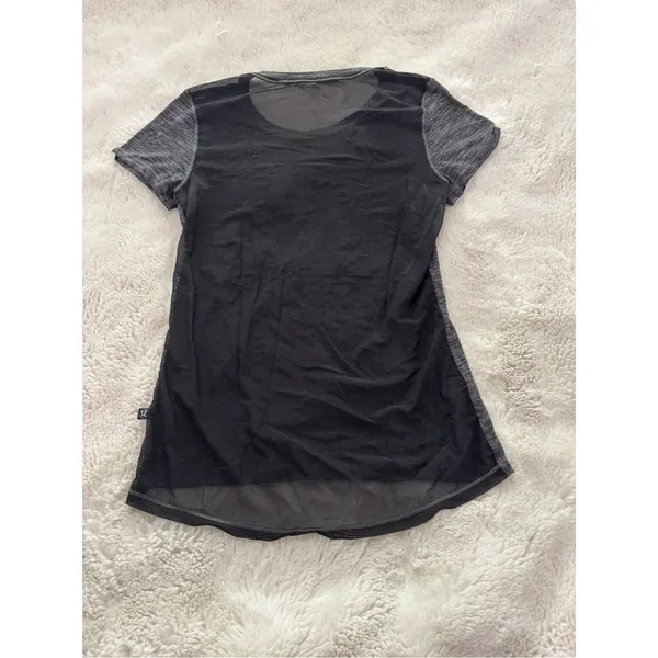 lululemon athletica Women's Heather Charcoal Short Sleeve Tee - Image 2