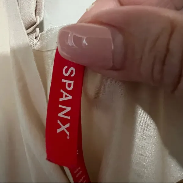 SPANX Thinstincts 2.0 Champagne Beige‎ Shapewear Camo Tank Top - Image 7