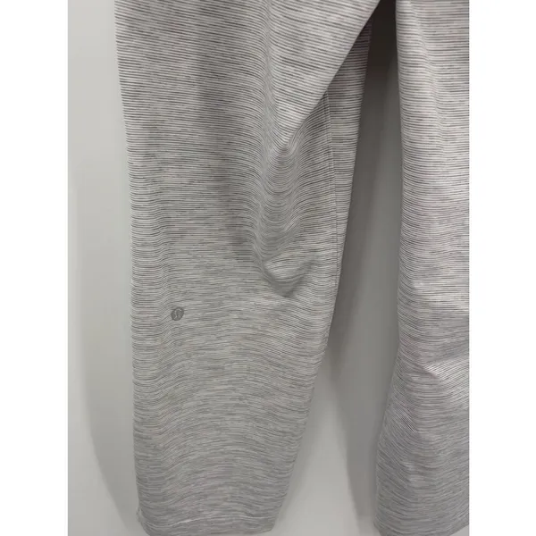 Lululemon on the fly pant light gray 27” women’s 8 athleisure performance - Image 4