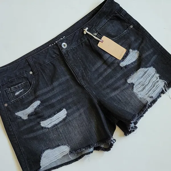 Zumiez Empyre distressed denim shorts size 10 - Image 3