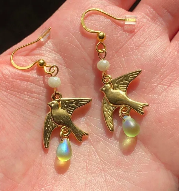 gold stainless bird cute retro vintage chic style dangle earrings 🕊️🩵 - Image 2