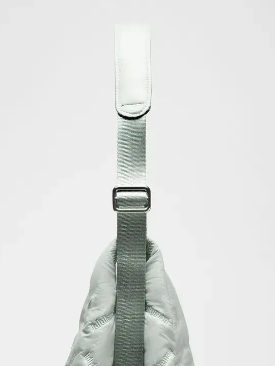 Lululemon Quilty Pleasures Shoulder Bag 14L pelican sold out online NWT - Image 5