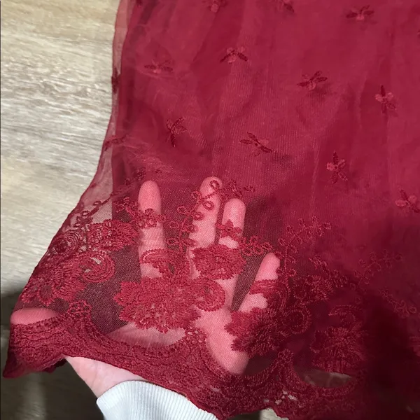 Red Lace Sleeveless Top Size L - Image 2