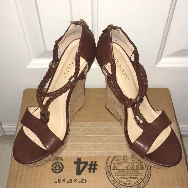 Venus Brwn Cork Platform 5 1/4” Wedge Sandals Sz 7 - Image 2