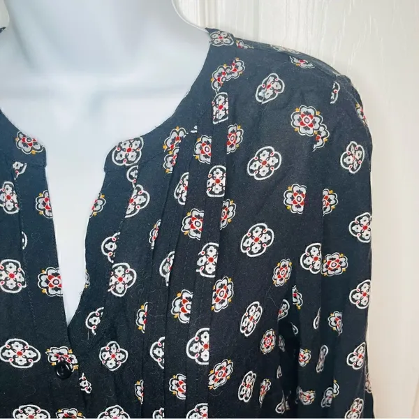 Old Navy Casual Floral Medallion Print MicroPleat front Tshirt Dress Navy XS - Image 3