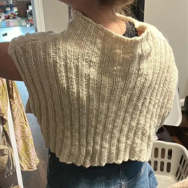 Women's Cable Knit Sweater Vest - Cream Cropped - Image 6