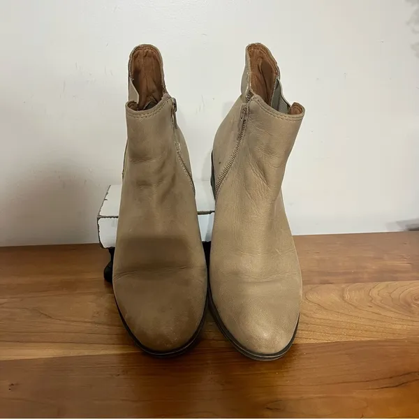 Lucky‎ Brand Womens Size 6.5 M Beige Leather Zip Ankle Fashion Boots - Image 5