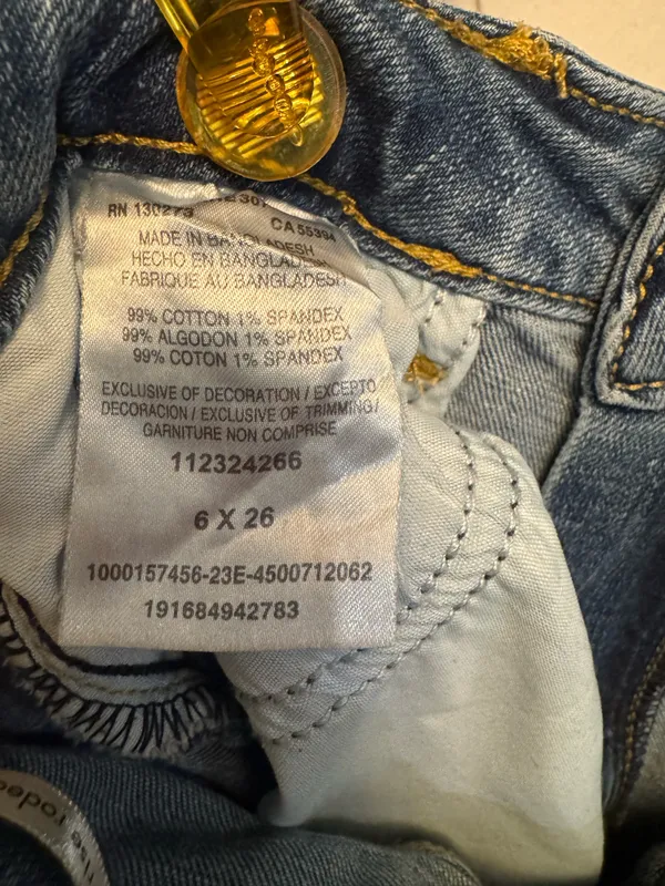 Wrangler Women's High Rise Straight Crop Blue Jeans (Sz 6x26) - Image 3