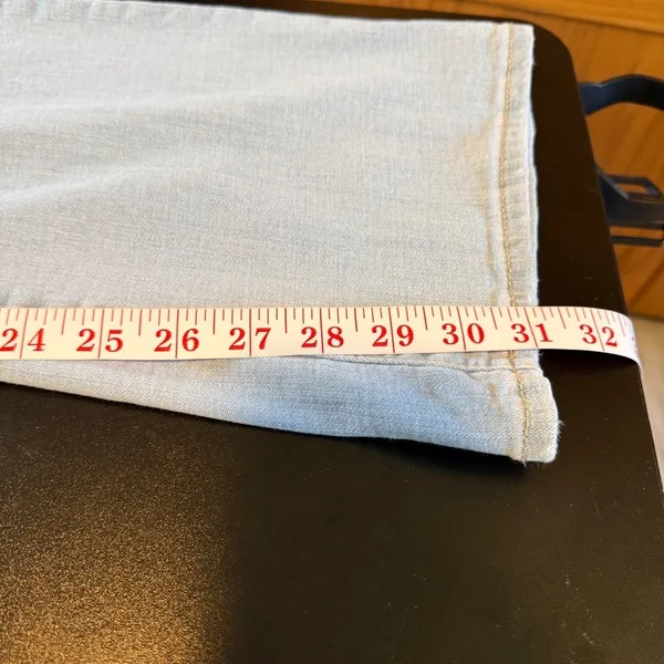 Levi's 315 Shaping Bootcut‎ Women's Jeans Light Wash Size 33 - Image 7