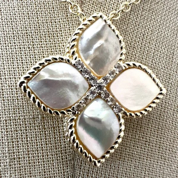 MX Mother-of-Pearl Quatrefoil Pendant Necklace - Image 2